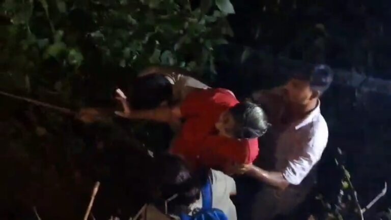 नीलकंठ मार्ग पर बड़ा हादसा, गहरी खाई में गिरी की गाड़ी,गाजियाबाद के यात्री घायल