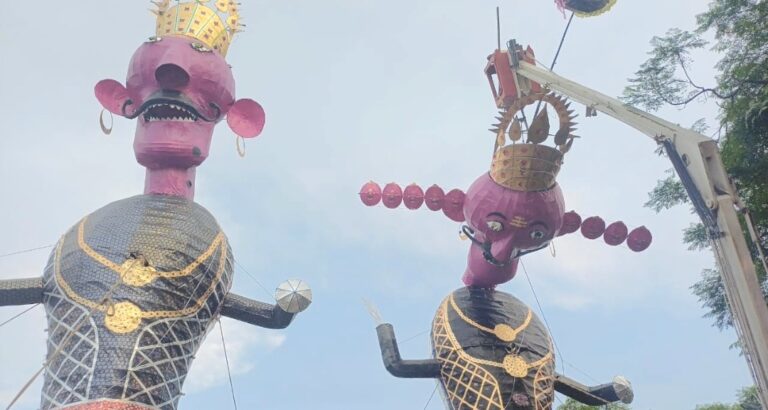 देर शाम आई आंधी से कई जगहों पर रावण के पुतले गिरे, टला बड़ा हादसा