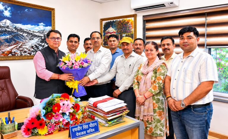 कर्मचारियों की मांगों को लेकर पेयजल सचिव से मिला संगठन का प्रतिनिधि मंडल, जल्द होगा समाधान